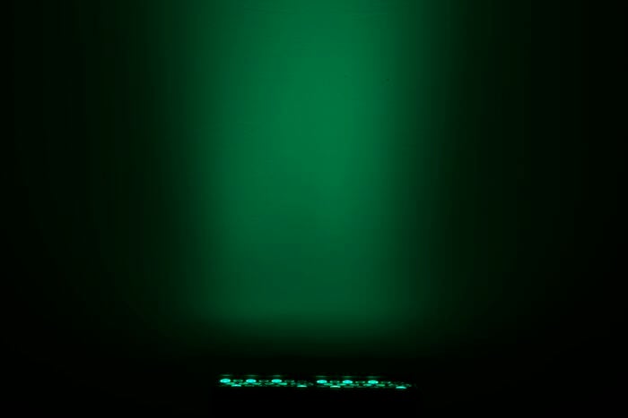 Chauvet Pro Ovation B-565FC 56x3W RGBA+Lime LED Batten