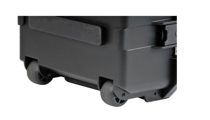 SKB 3I-5616-9B-L 56x16x9 Waterproof Case / Layered Foam Interior And Wheels