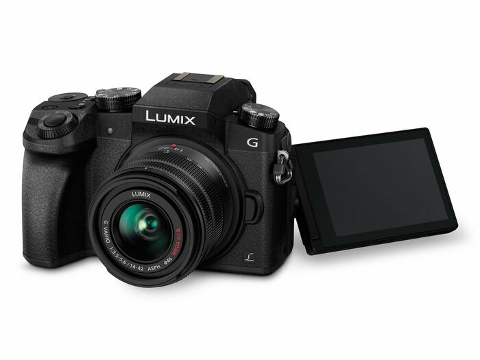 Panasonic DMC-G7WK LUMIX G7 4K Mirrorless Camera With LUMIX G Vario 14-42mm And 45-150mm Lenses