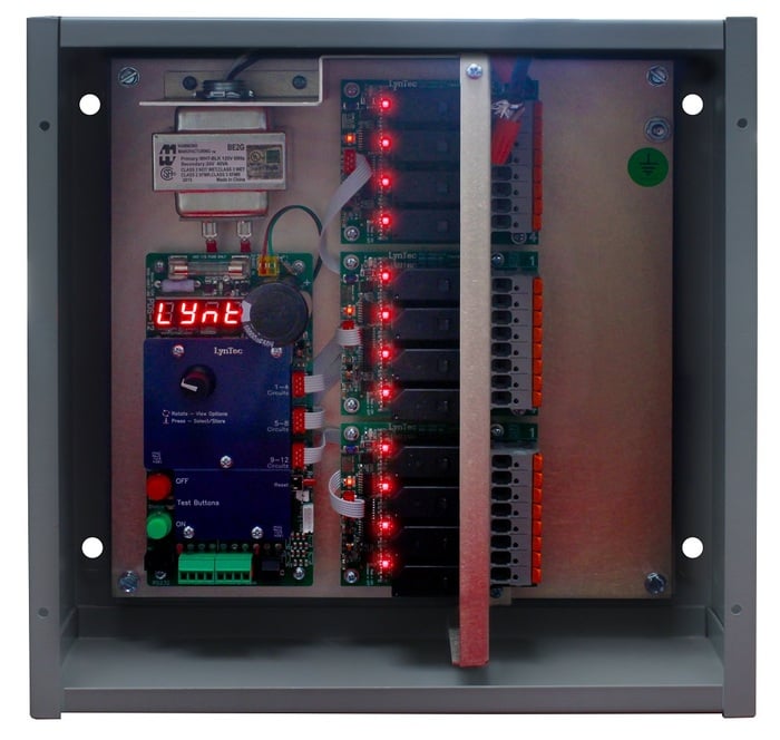 LynTec PDS 12 120V, 12 Circuit Sequencer With 30 Amp Latching Relays Installed