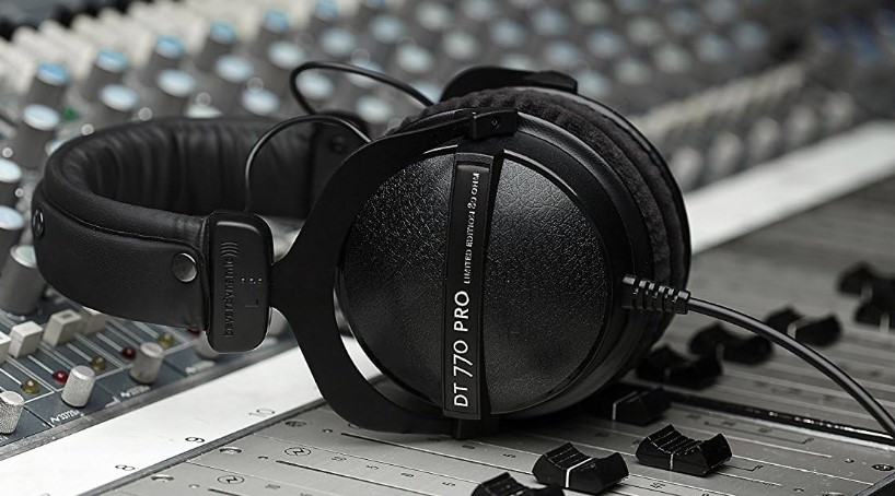 Beyerdynamic DT 770 PRO X Limited Edition Circumaural Studio